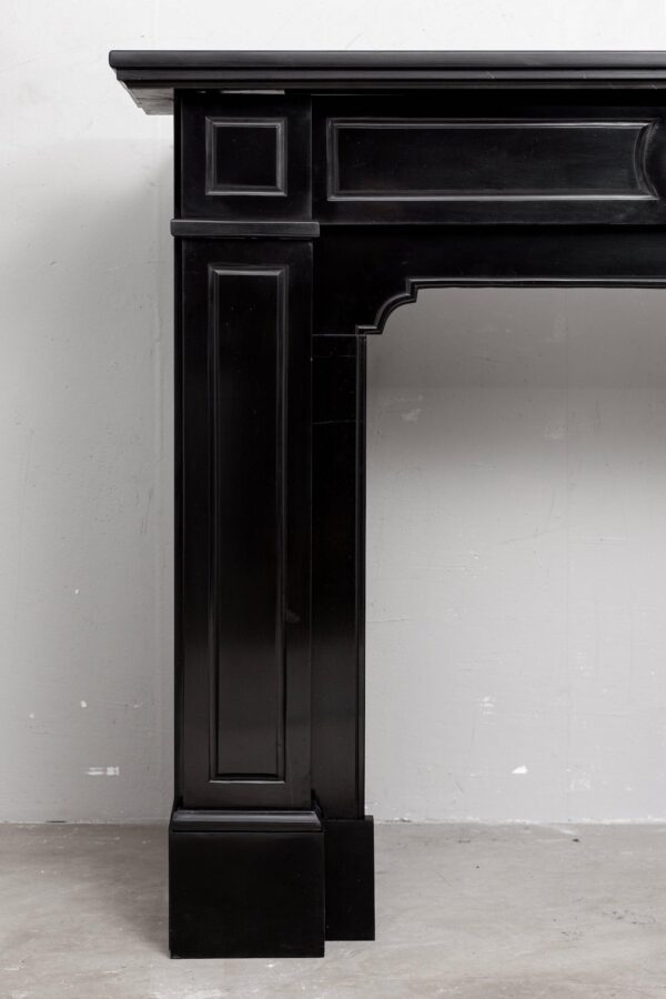 Black marble, surround fireplace, noir de maizy.