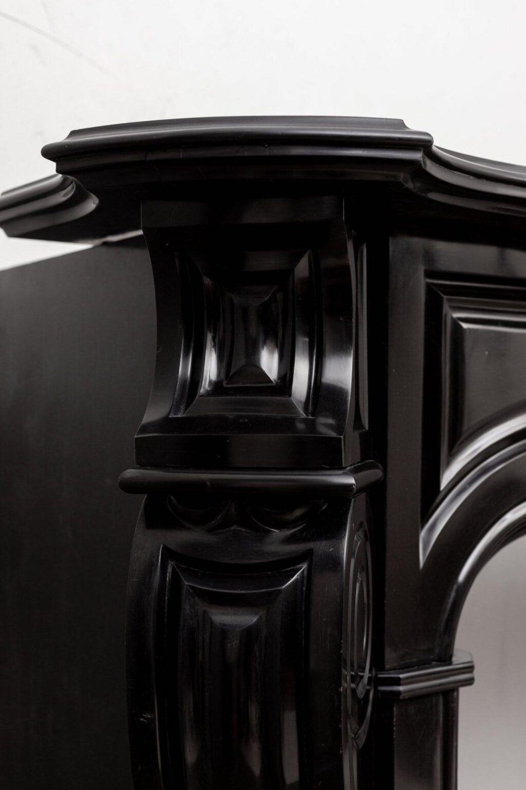 LOUIS XV STYLE NOIR DE MAZY ANTIQUE FIREPLACE — detail 1