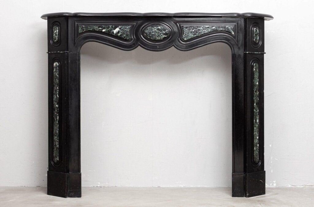 Zwart Marmeren Antieke Schouw met Verde-detail