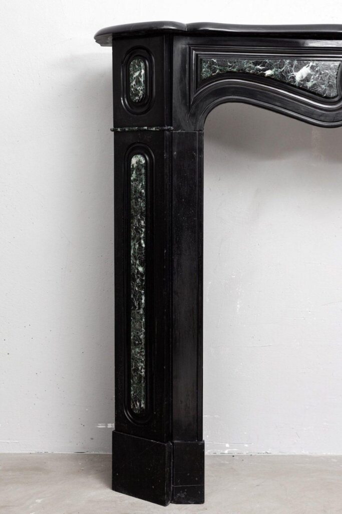 Zwart Marmeren Antieke Schouw met Verde-detail