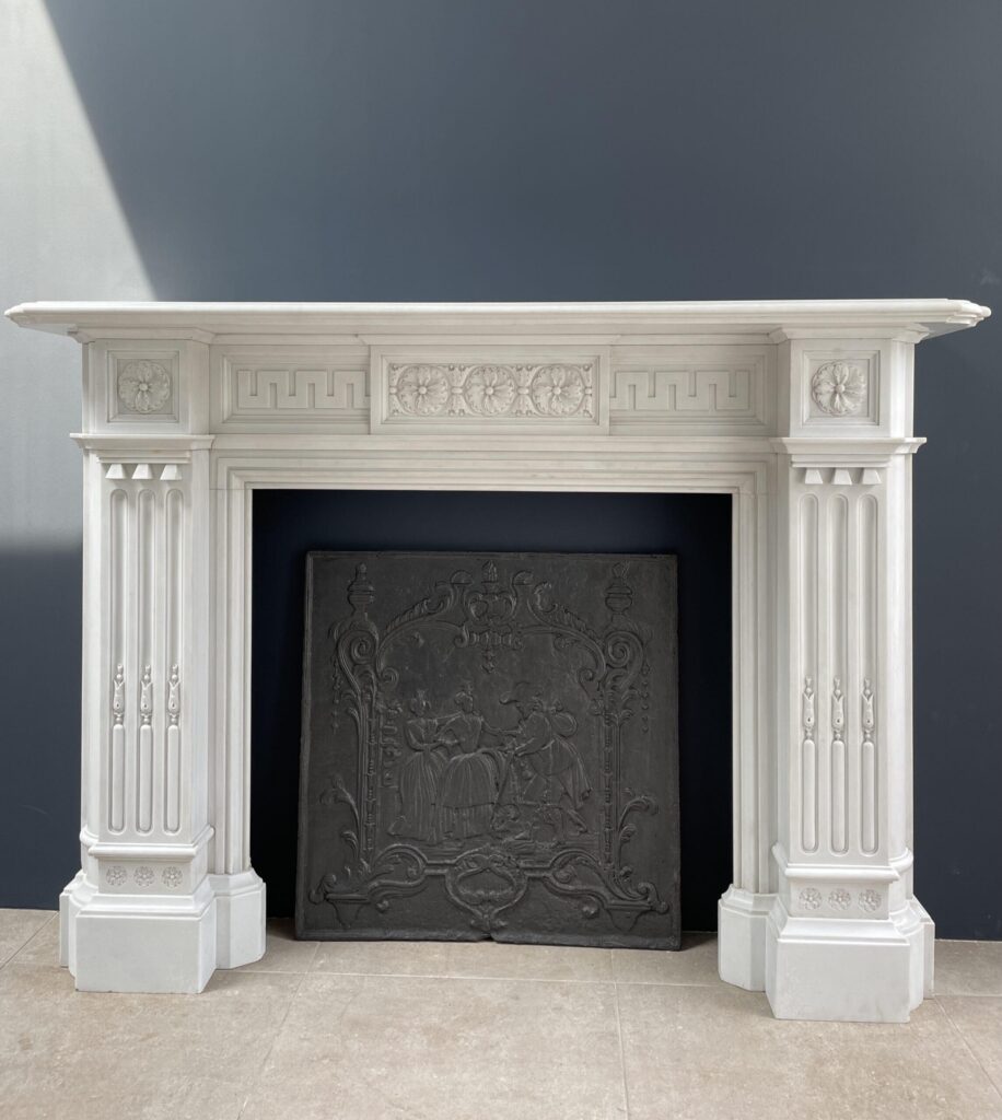 Zeer Exclusieve Helder wit Statuario Marmer Antieke Front Schouw