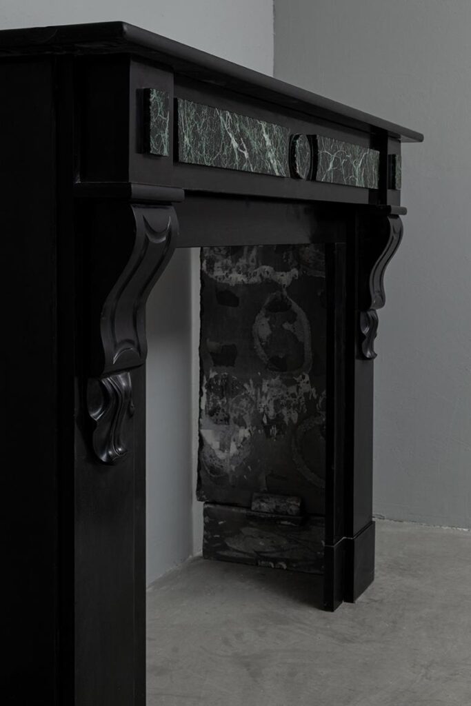 NEOCLASSIC BLACK MARBLE ANTIQUE FIREPLACE