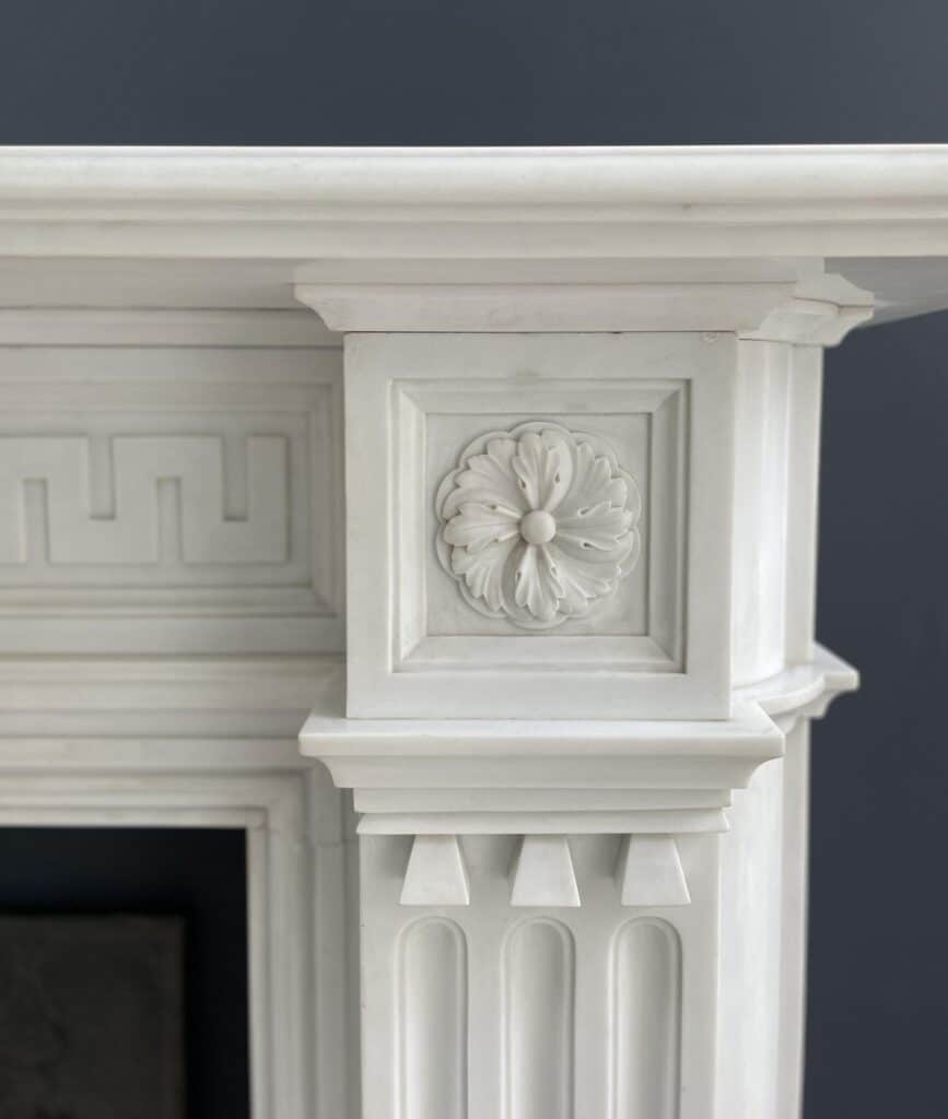Zeer Exclusieve Helder wit Statuario Marmer Antieke Front Schouw