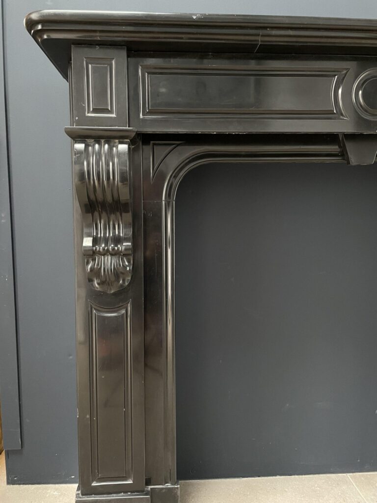 NEOCLASSIC BLACK MARBLE ANTIQUE FIREPLACE (kopie)