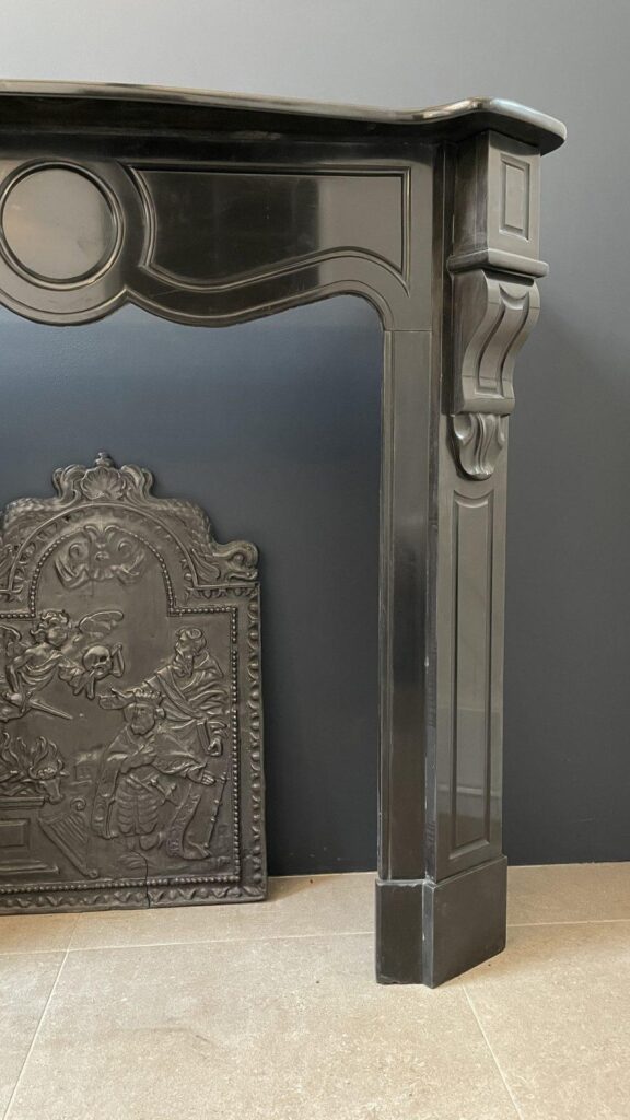 BLACK MARBLE NOIR DE MAZY ANTIQUE FIRE PLACE