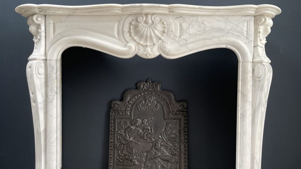 Luxury French Antique Arabescato Marble Circular Fireplace