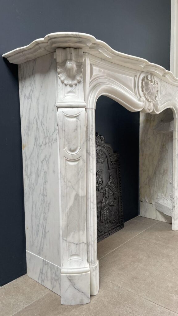 Luxury French Antique Arabescato Marble Circular Fireplace