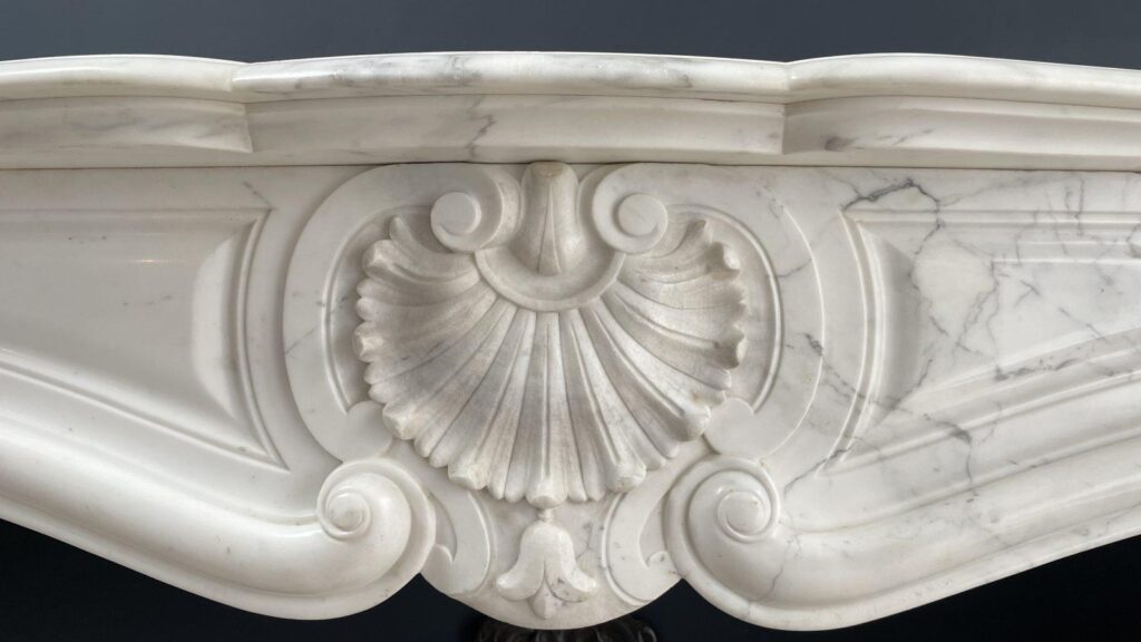 Luxury French Antique Arabescato Marble Circular Fireplace