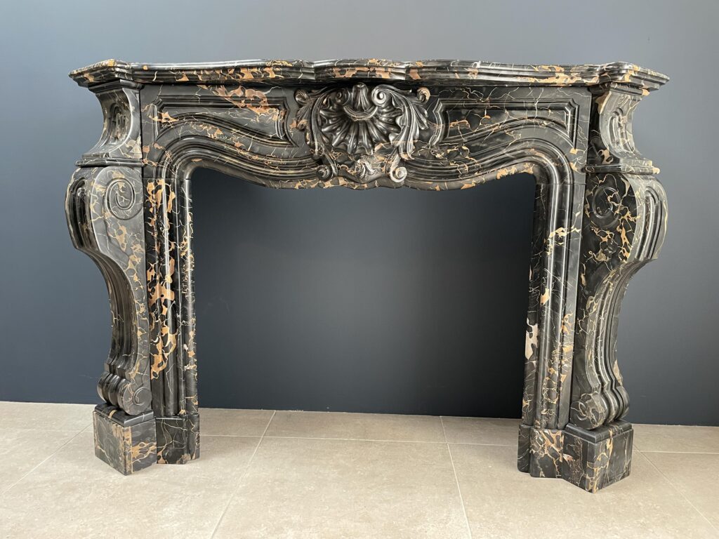 Exclusieve Antieke Louis XVI Schouw in Portoro Marmer (omloop)