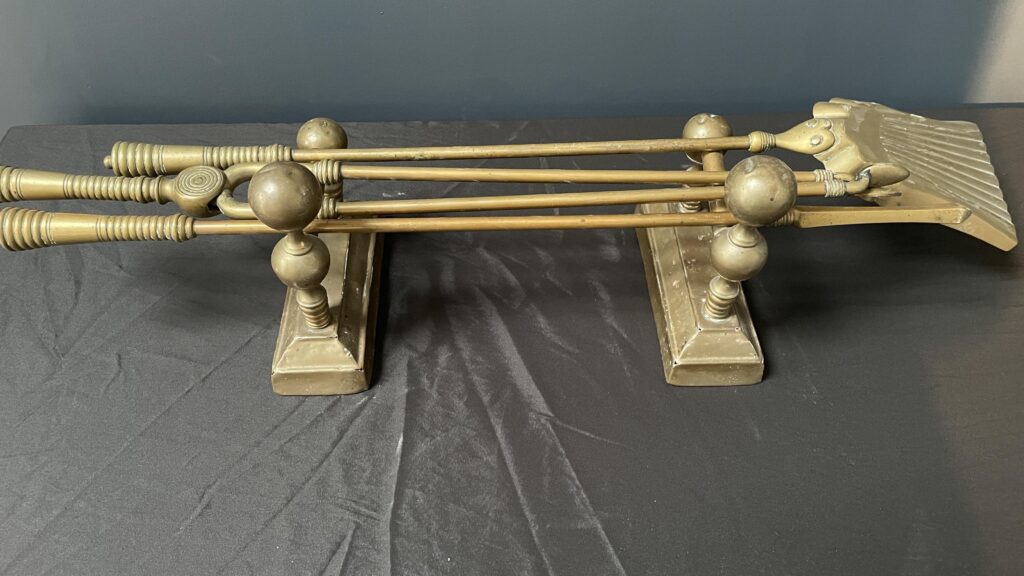 Set Antieke Franse Stookbokken Met Openhaard Set — detail 2