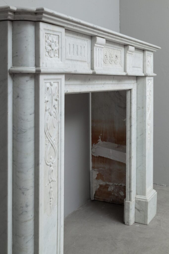 NEOCLASSIC WHITE MARBLE ANTIQUE CIRCULATION FIREPLACE