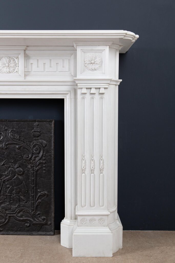Zeer Exclusieve Helder wit Statuario Marmer Antieke Front Schouw