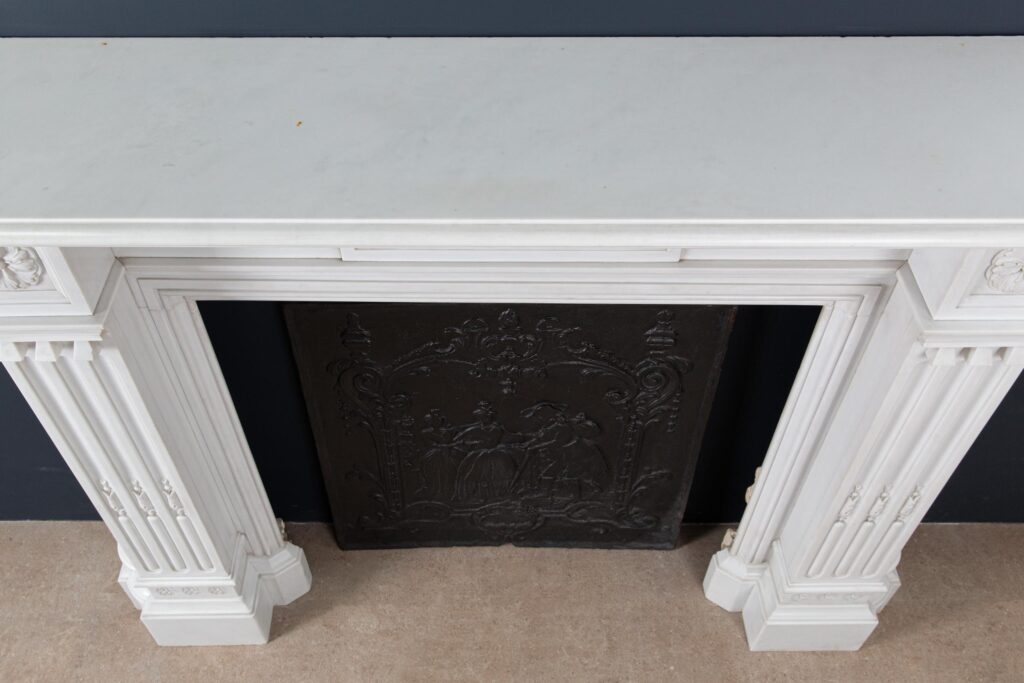 Zeer Exclusieve Helder wit Statuario Marmer Antieke Front Schouw