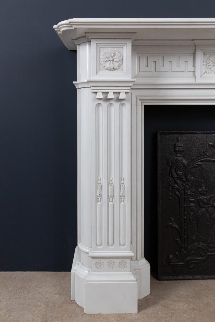 Zeer Exclusieve Helder wit Statuario Marmer Antieke Front Schouw