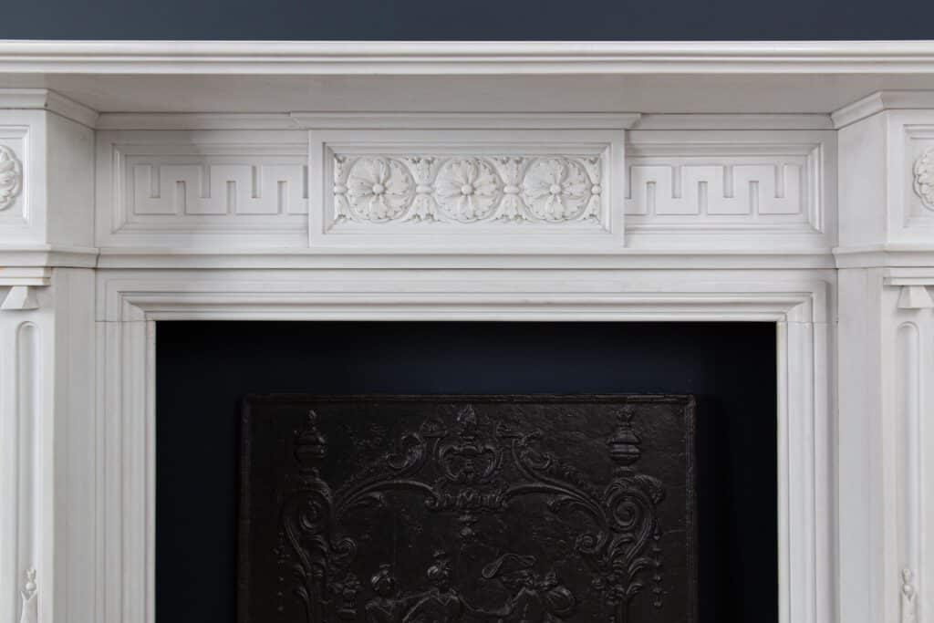 Zeer Exclusieve Helder wit Statuario Marmer Antieke Front Schouw