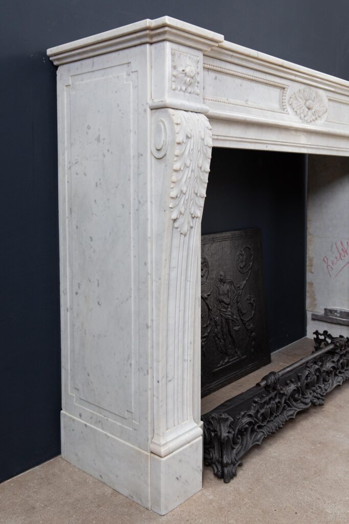 Franse LOUIS XV Carrara Marmer Antieke  Front Schouw