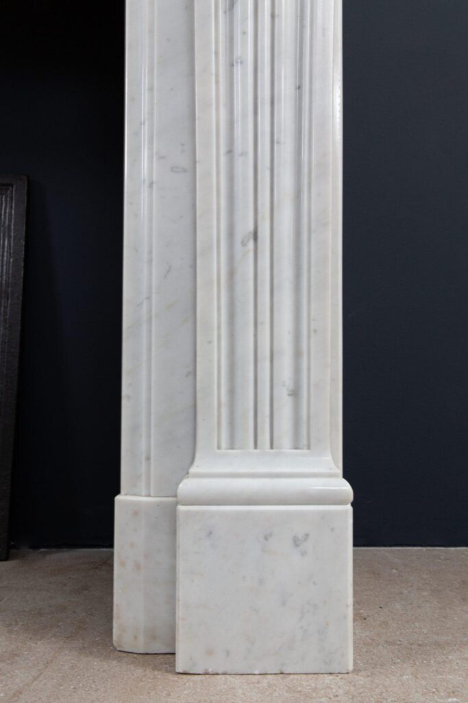 Franse LOUIS XV Carrara Marmer Antieke  Front Schouw