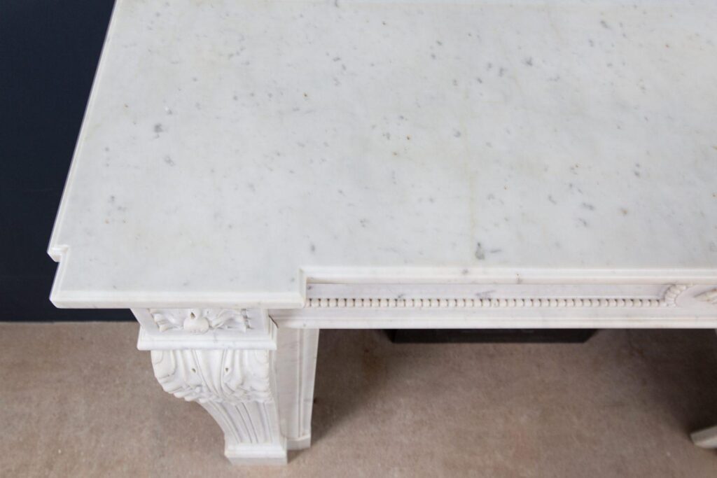 Franse LOUIS XV Carrara Marmer Antieke  Front Schouw