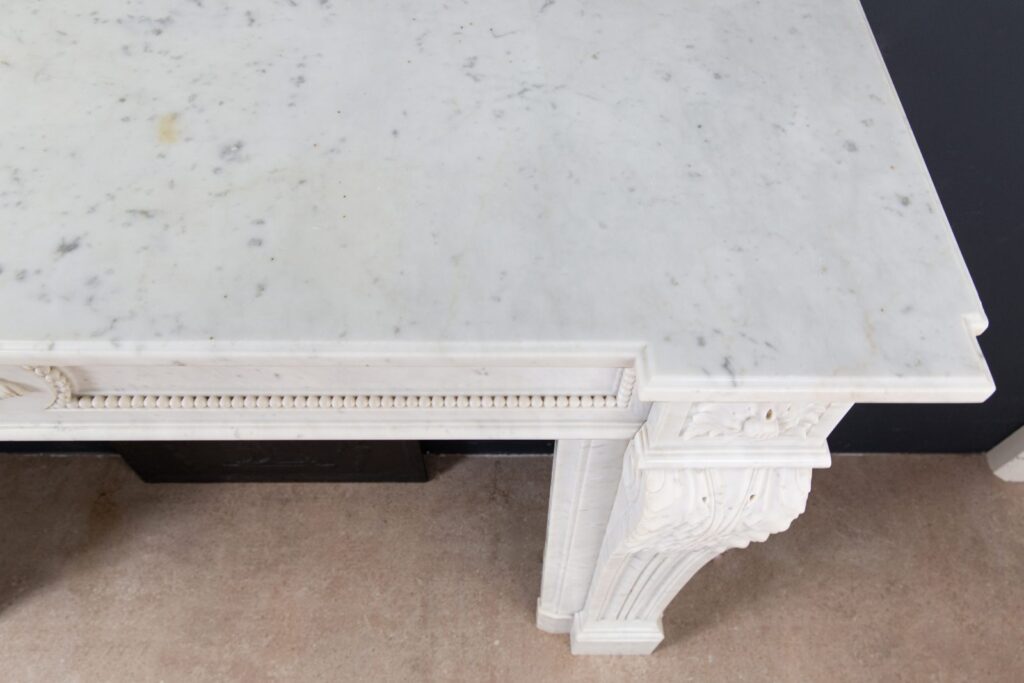 Franse LOUIS XV Carrara Marmer Antieke  Front Schouw