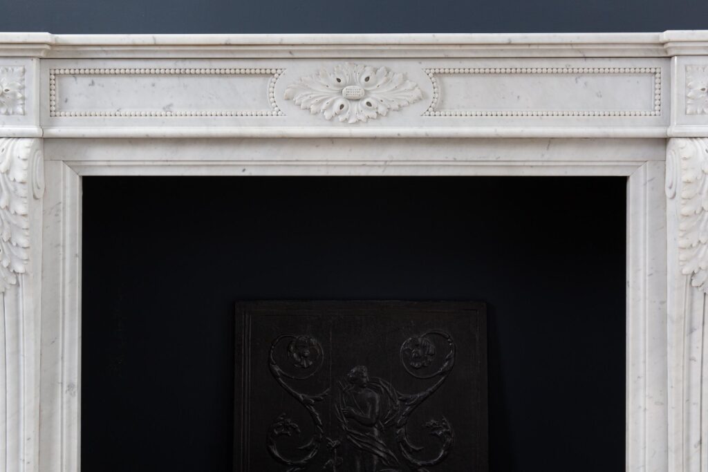 Franse LOUIS XV Carrara Marmer Antieke  Front Schouw