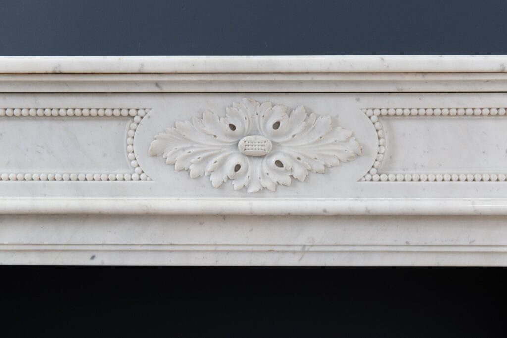 Franse LOUIS XV Carrara Marmer Antieke  Front Schouw