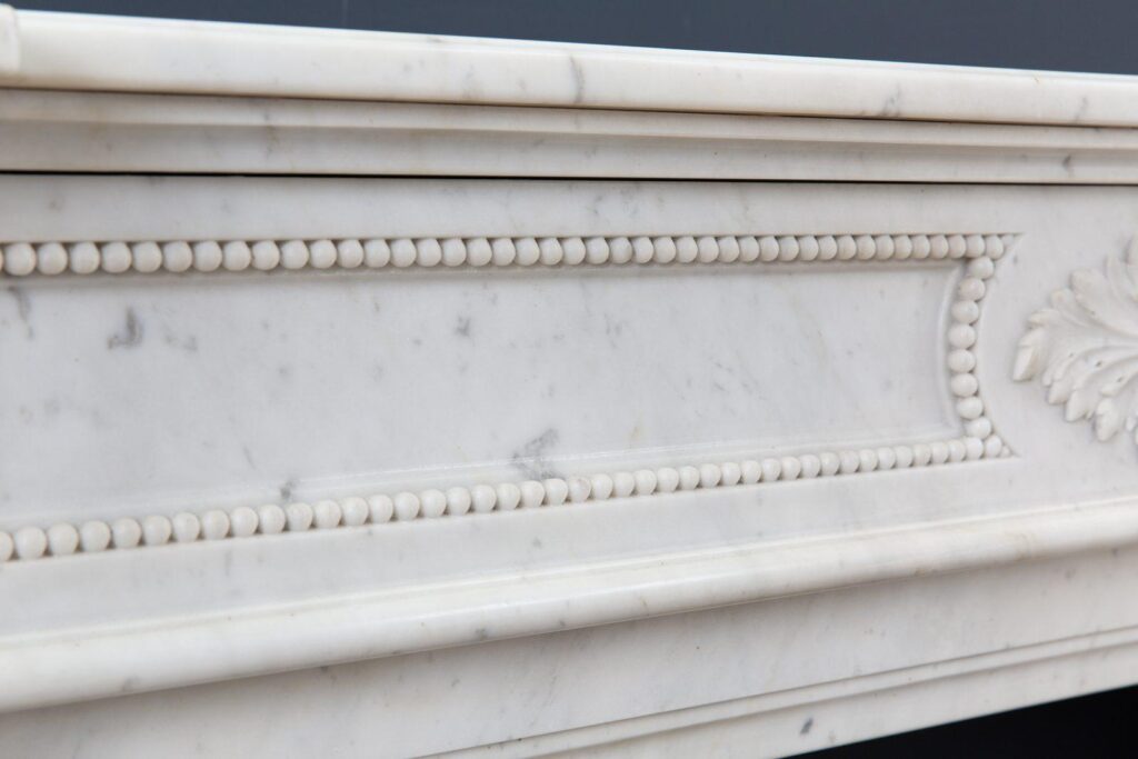 Franse LOUIS XV Carrara Marmer Antieke  Front Schouw