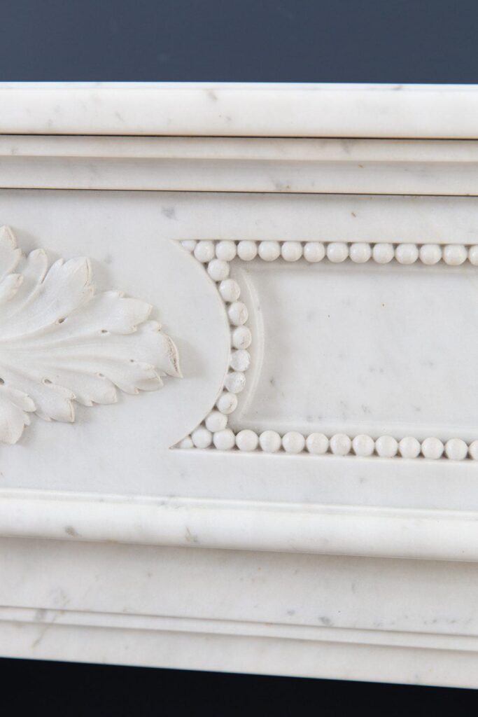 Franse LOUIS XV Carrara Marmer Antieke  Front Schouw