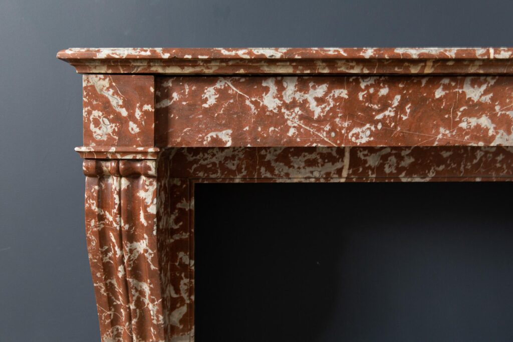 Rood Marmeren Antieke Front Schouw — detail 1