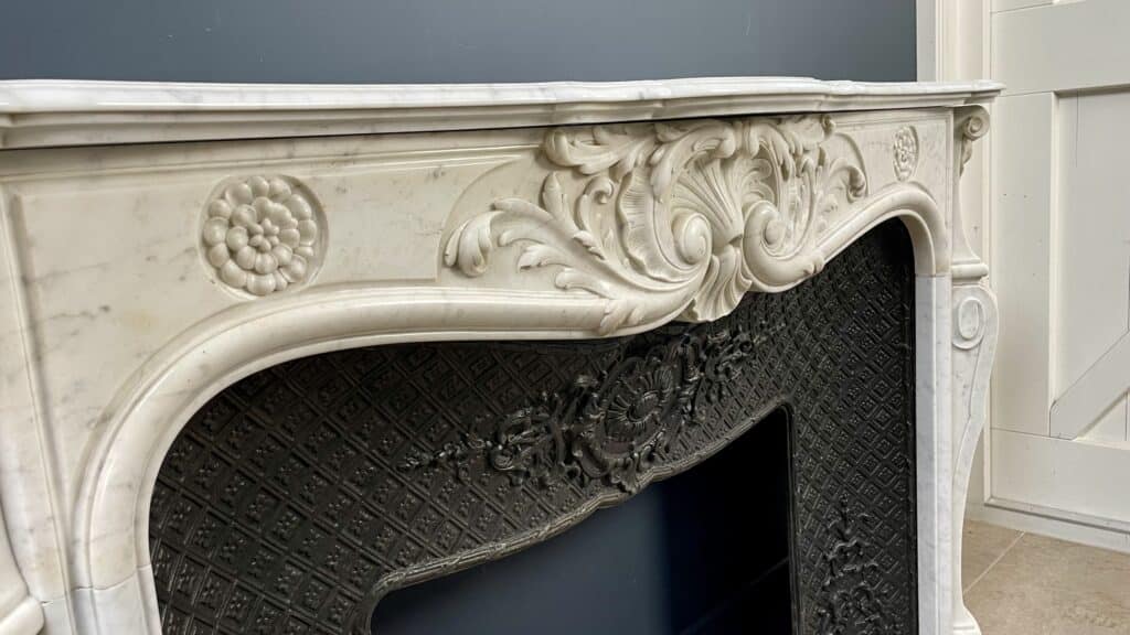 Luxury Antique French Front Shell Fireplace With Cast Iron Inset Fireplace