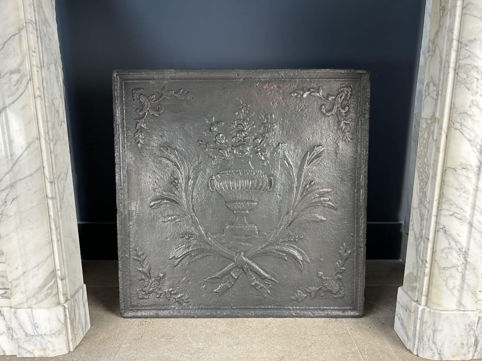 Beautiful Large Antique Cast-Iron Fireback — detail 1