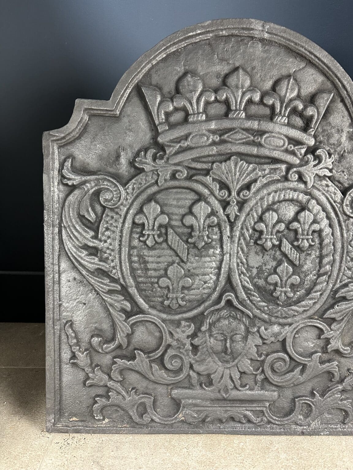 Distinctive Cast-Iron Fireback — detail 2