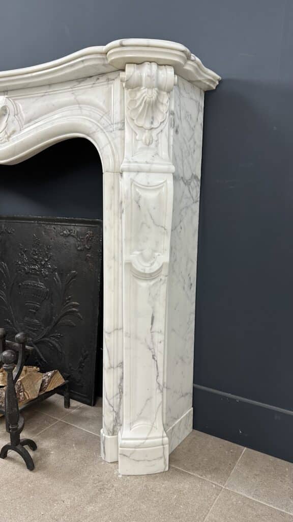 Prachtige Antieke Rococo Frontschouw Wit Marmer