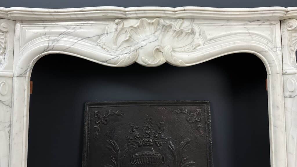 Prachtige Antieke Rococo Frontschouw Wit Marmer