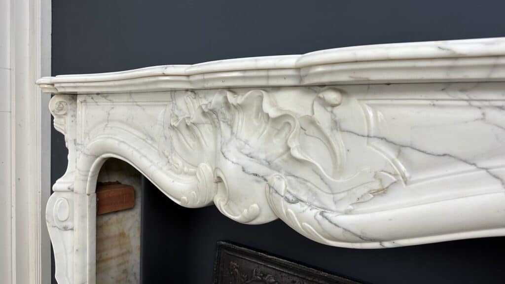 Prachtige Antieke Rococo Frontschouw Wit Marmer