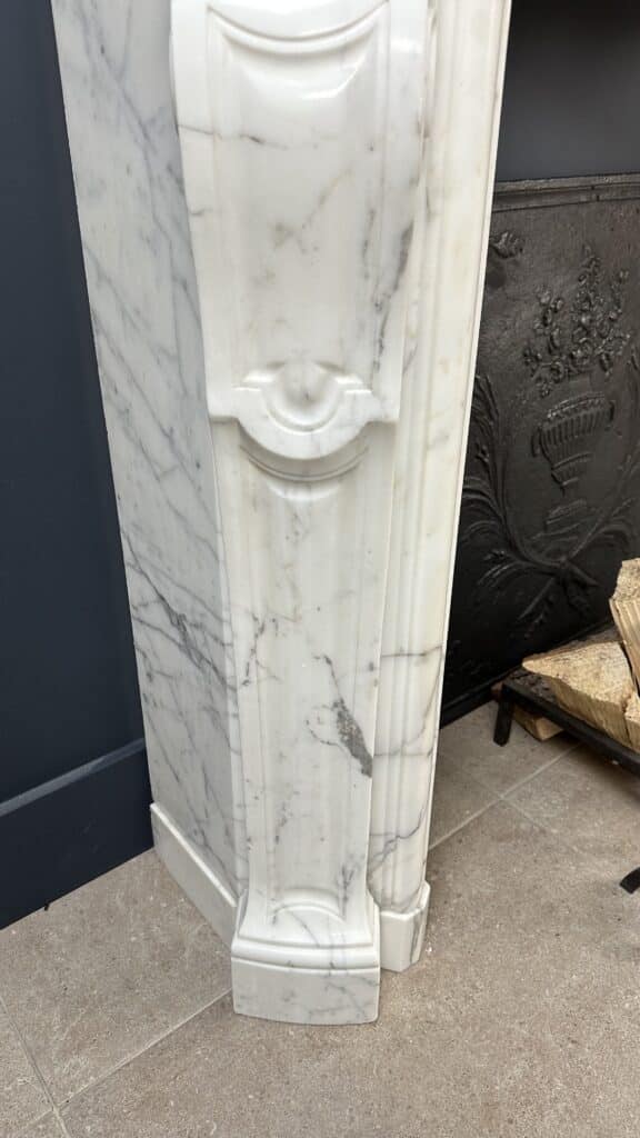 Prachtige Antieke Rococo Frontschouw Wit Marmer