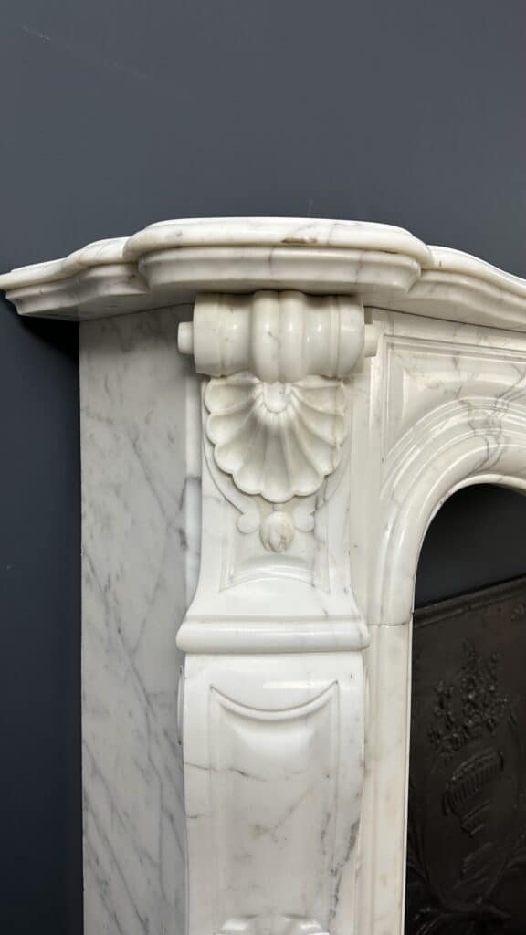 Prachtige Antieke Rococo Frontschouw Wit Marmer