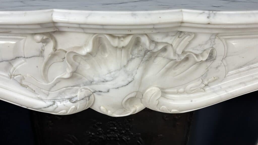 Prachtige Antieke Rococo Frontschouw Wit Marmer