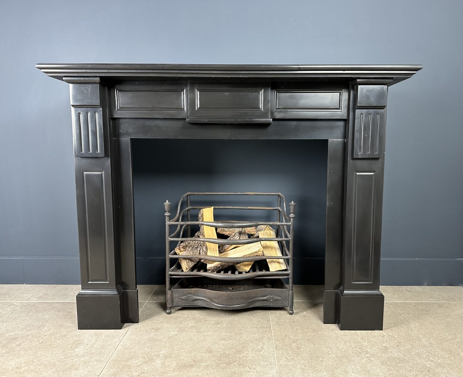 Antique Black Circular Fireplace Noir de Mazy Marble
