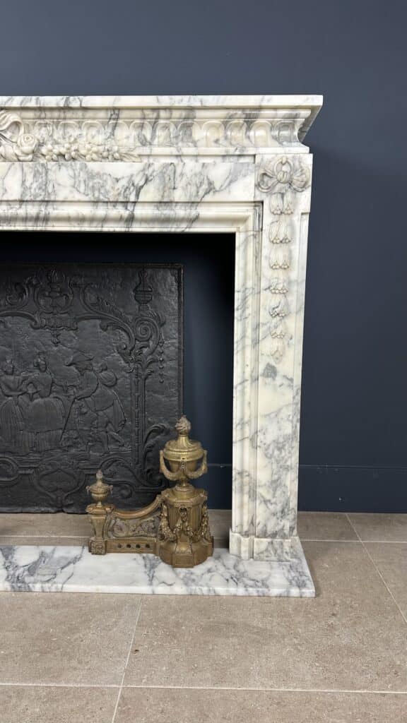 Beautiful Antique French Front Fireplace: A Masterpiece of Refinement and Craftsmanship