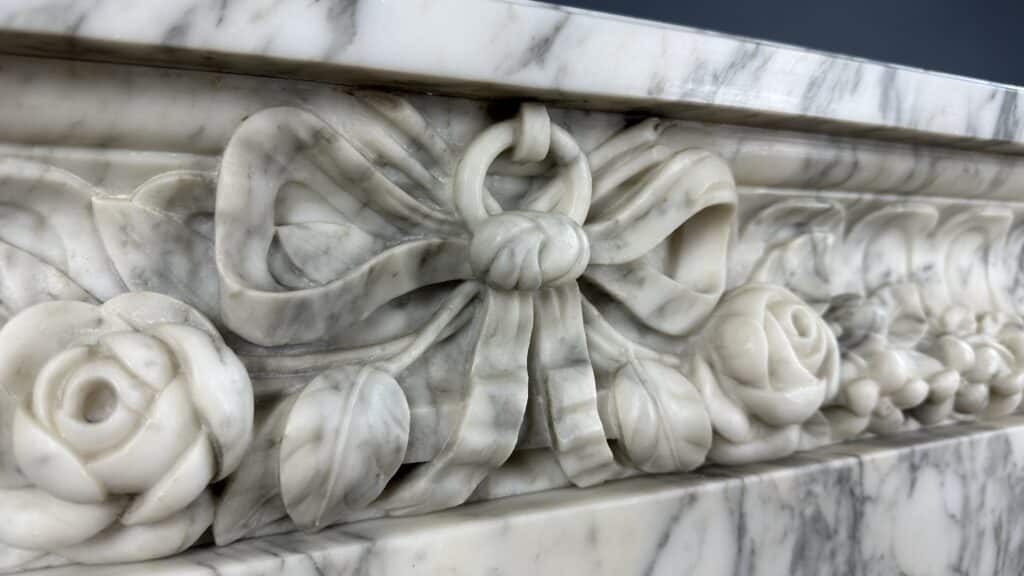 Beautiful Antique French Front Fireplace: A Masterpiece of Refinement and Craftsmanship