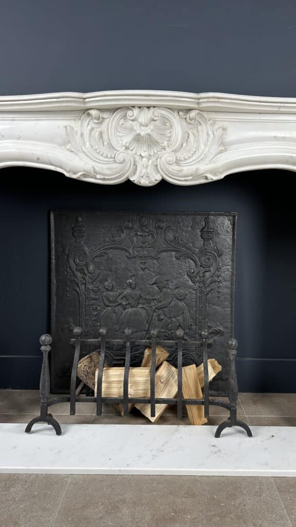 Prachtige Franse Antieke Front Schelp Schouw Wit Carrara Marmer Inclusief Vloerplaat