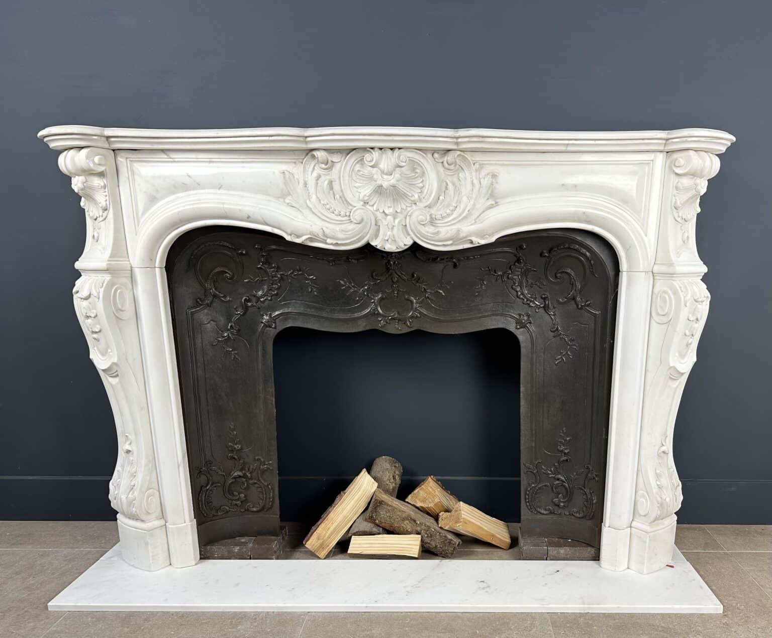 Beautiful French Antique Front Shell Fireplace White With Steel Insert Fireplace and Floor Plate — detail 1