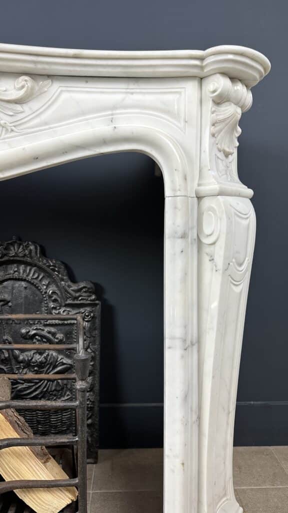 Elegante Witte Antieke Marmeren Omloopschouw