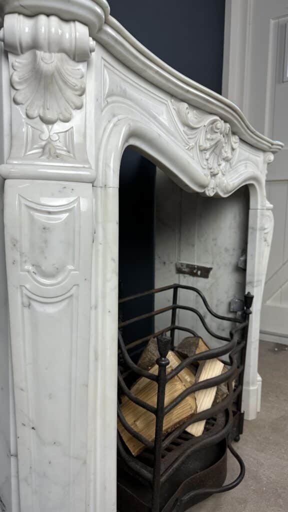 Elegante Witte Antieke Marmeren Omloopschouw