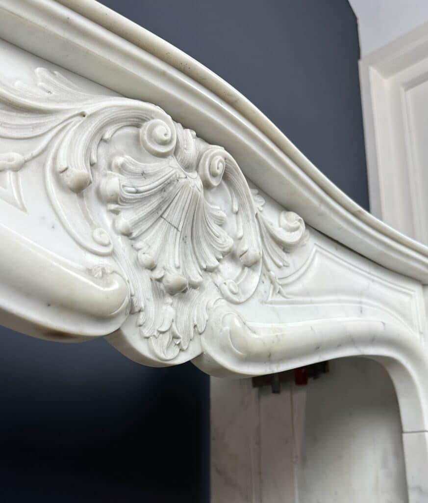 Elegante Witte Antieke Marmeren Omloopschouw