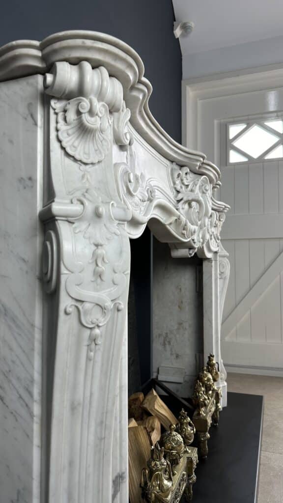 Exclusieve Antieke Louis XV Carrara Wit Marmeren Schouw