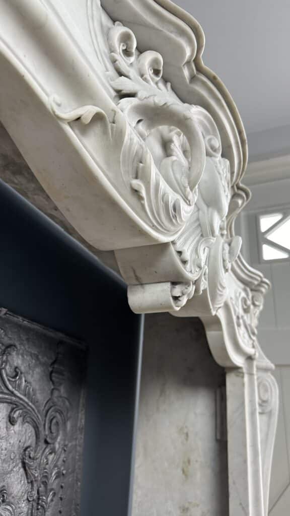 Exclusieve Antieke Louis XV Carrara Wit Marmeren Schouw
