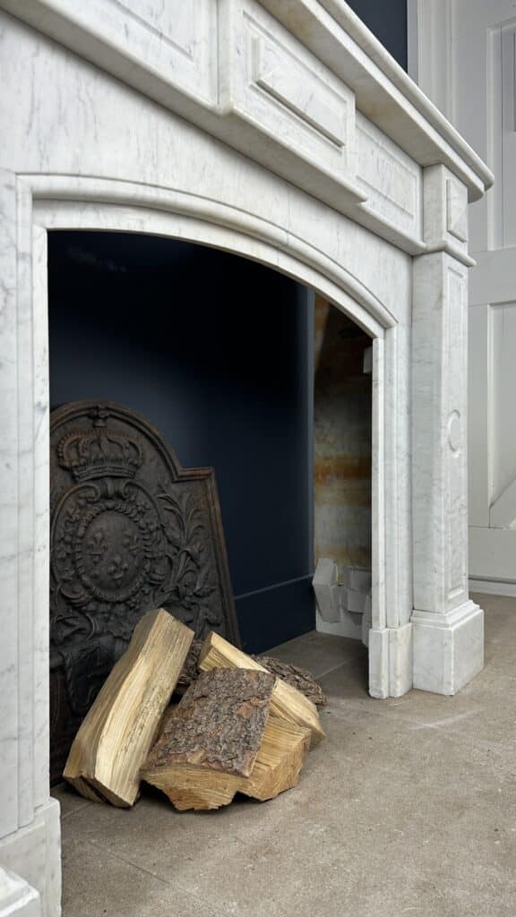 Distinctive Antique Circular Fireplace with Round Consoles in White Carrara Marble
