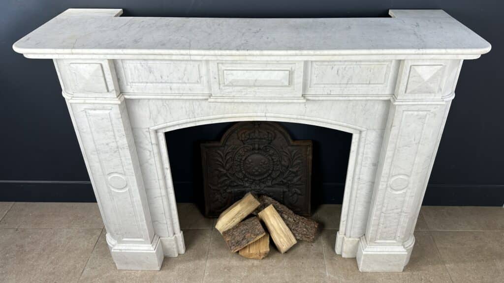 Distinctive Antique Circular Fireplace with Round Consoles in White Carrara Marble