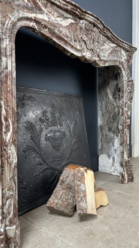 Antique Trois Coquilles Front Fireplace in Red-Brown Marble
